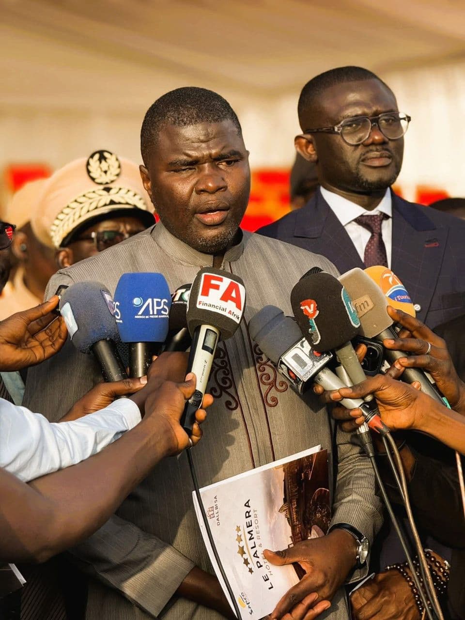 Conférence de presse — Cérémonie officielle